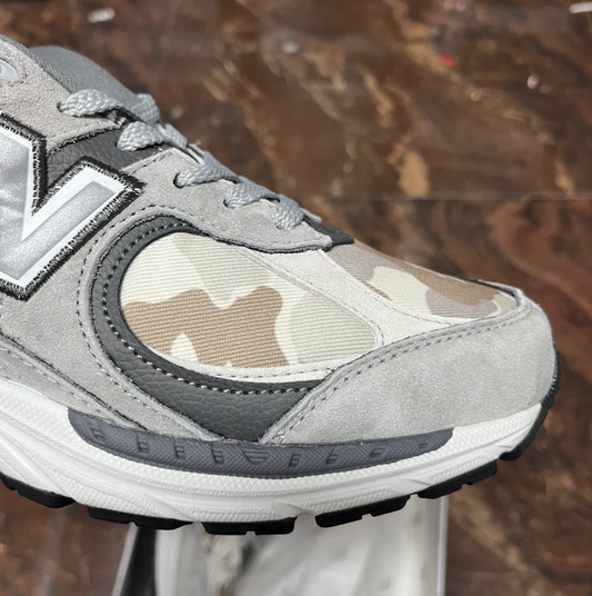 New Balance 2002R