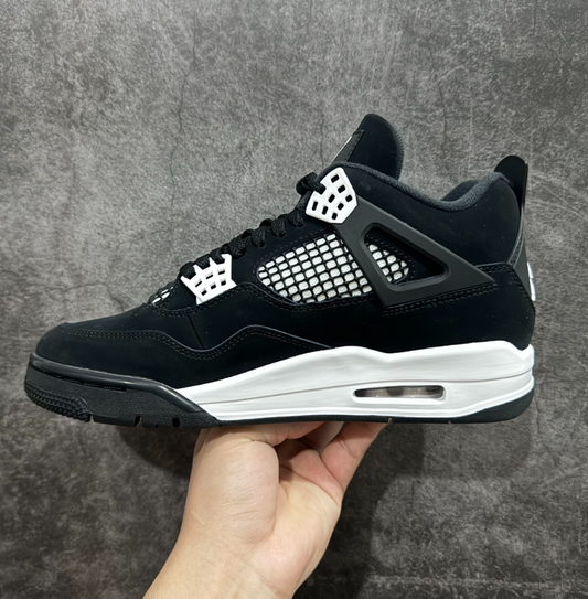 Jordan 4 Retro