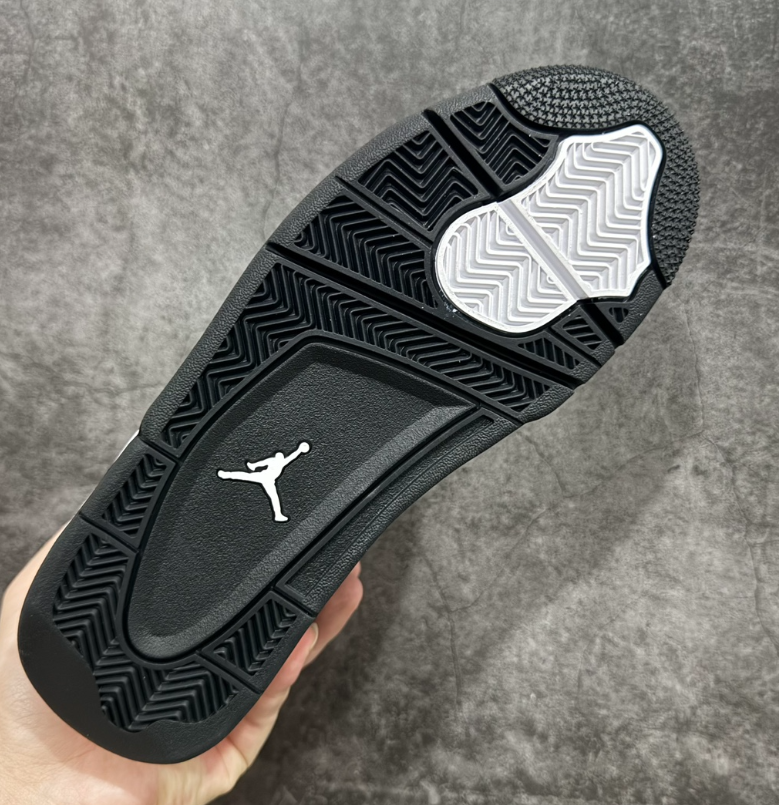 Jordan 4 Retro