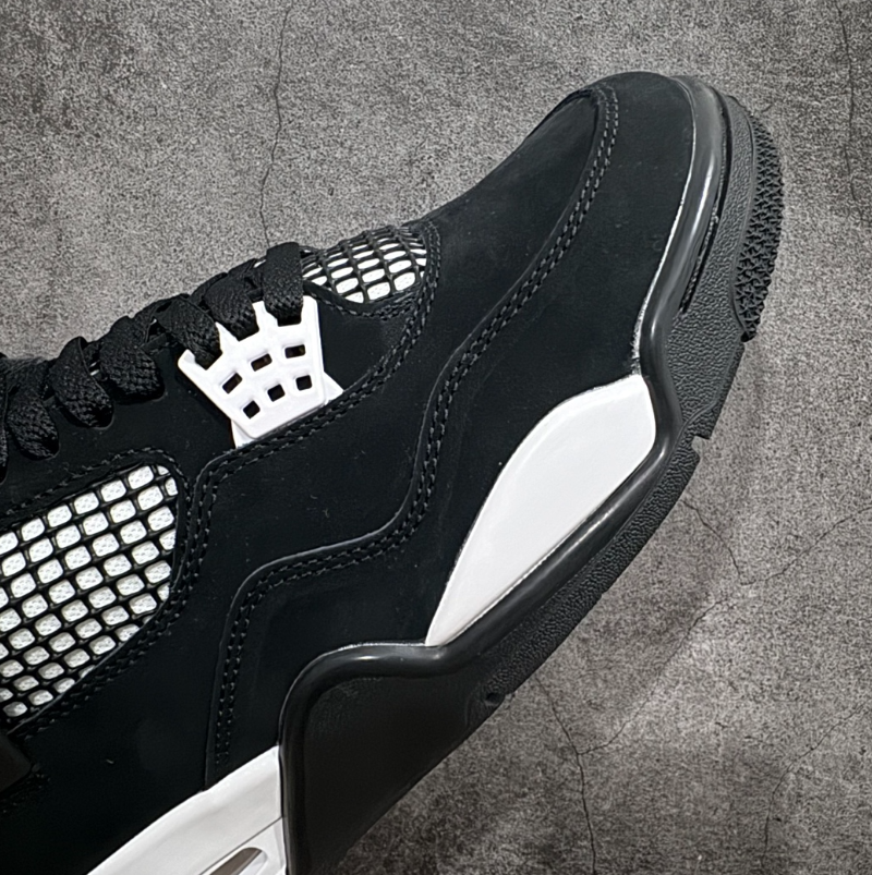Jordan 4 Retro
