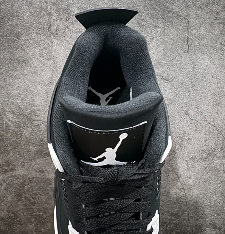 Jordan 4 Retro
