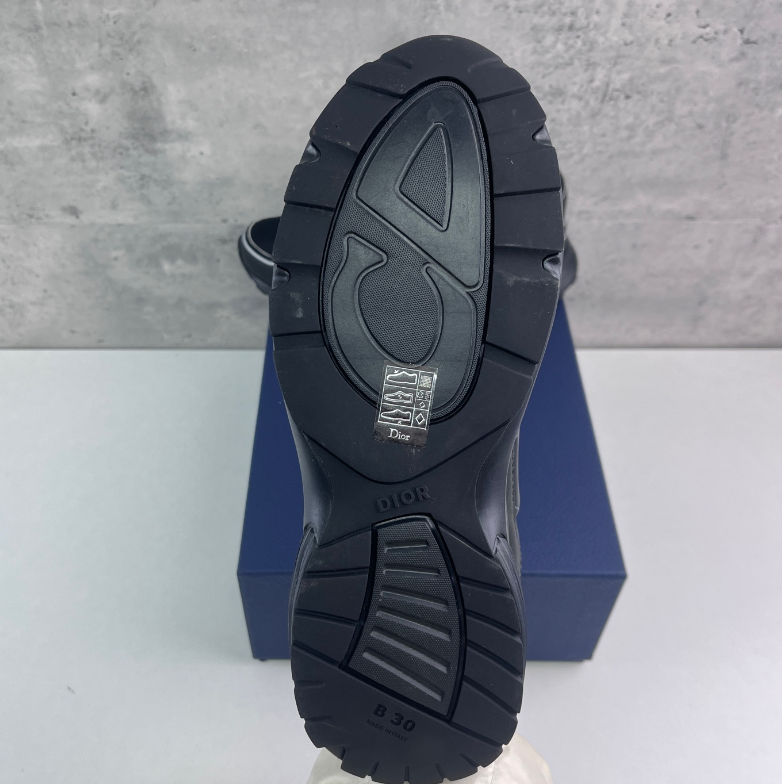 Dior B30